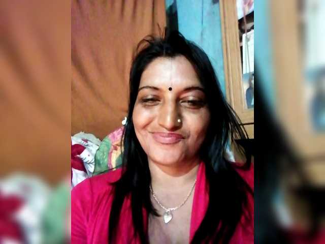 FiestyQueen online show from July 16, 9:15 pm