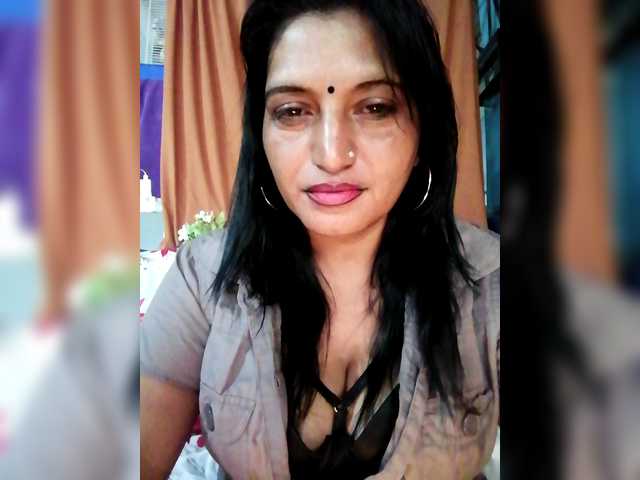 FiestyQueen online show from July 21, 7:55 am