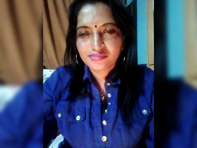 FiestyQueen online show from July 21, 8:00 pm