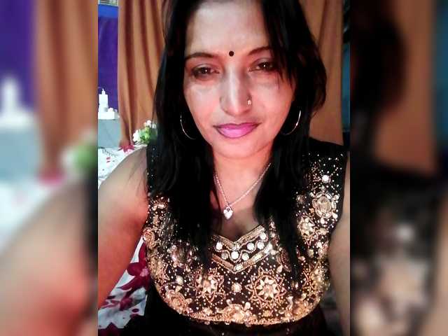 FiestyQueen online show from July 22, 8:50 am