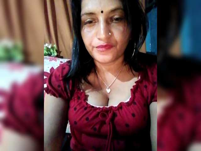 FiestyQueen online show from July 23, 7:49 pm