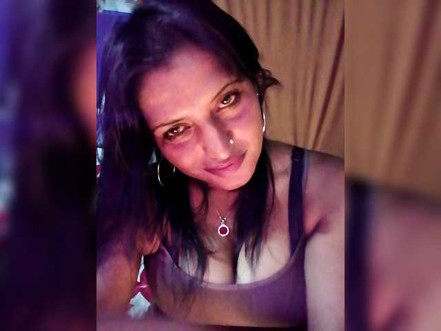 FiestyQueen online show from July 30, 8:32 am
