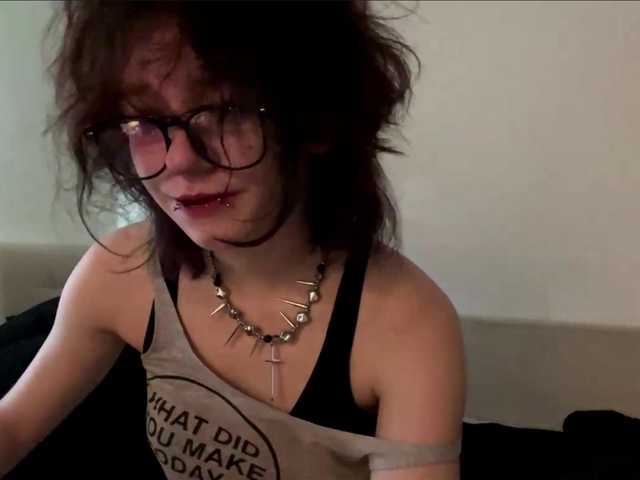 MilaRoshen online show from August 6, 2:27 pm