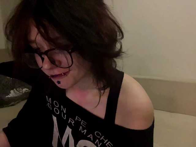 MilaRoshen online show from August 14, 8:12 pm