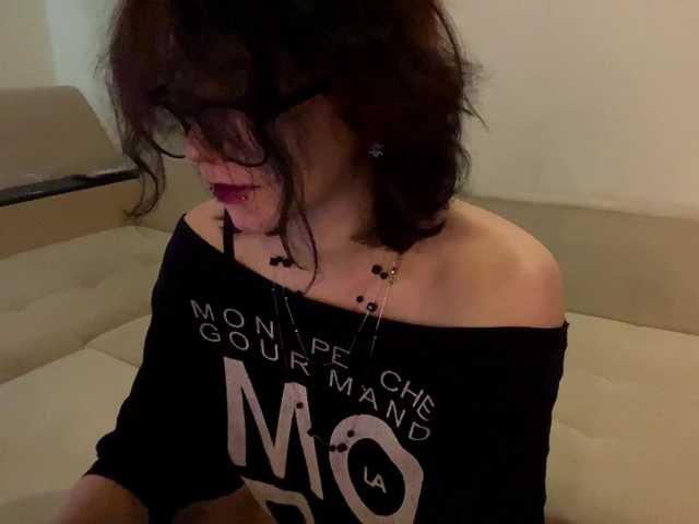 MilaRoshen online show from August 15, 4:33 pm