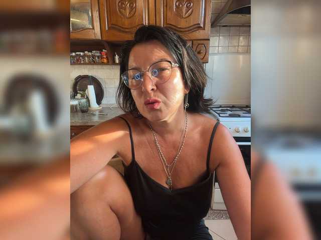 Fiona7 online show from August 6, 3:49 am