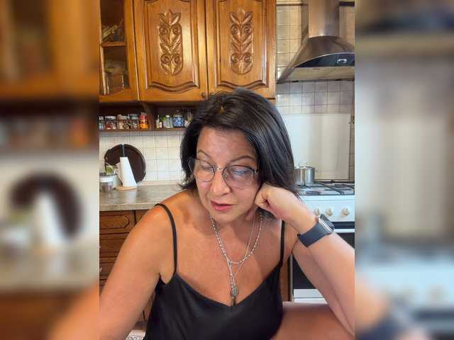 Fiona7 online show from August 9, 4:24 am