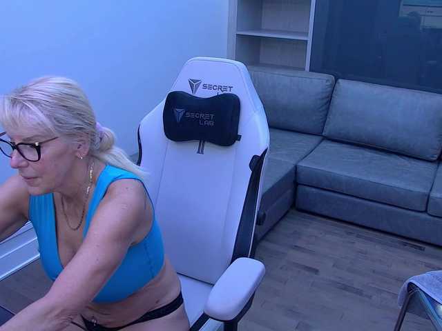 FitcougarsDen online show from July 18, 7:26 pm