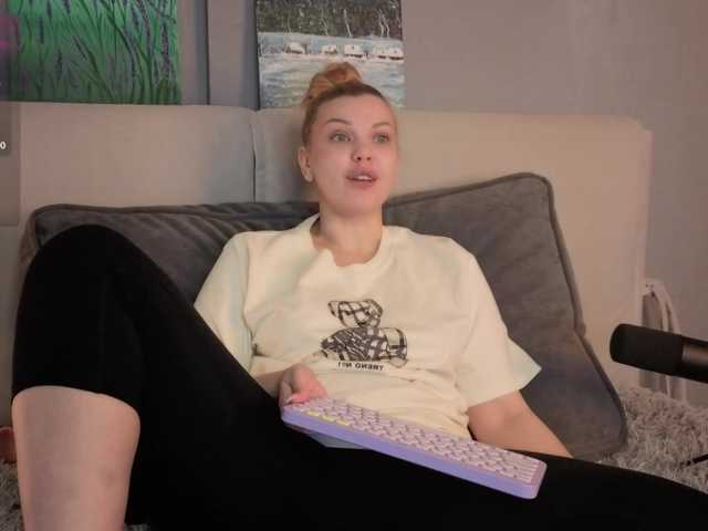 Flauruz online show from May 28, 4:43 pm