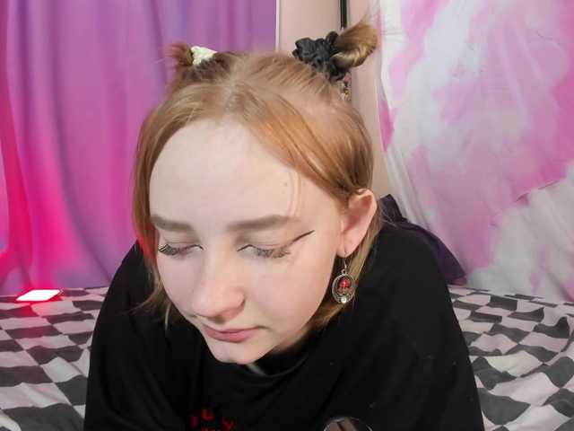 FlexxyLexy online show from August 11, 8:49 am