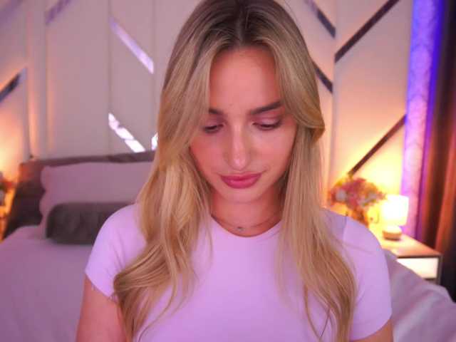 FloraGreys online show from July 23, 2:19 pm