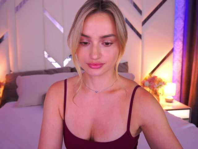 FloraGreys online show from July 23, 5:59 pm