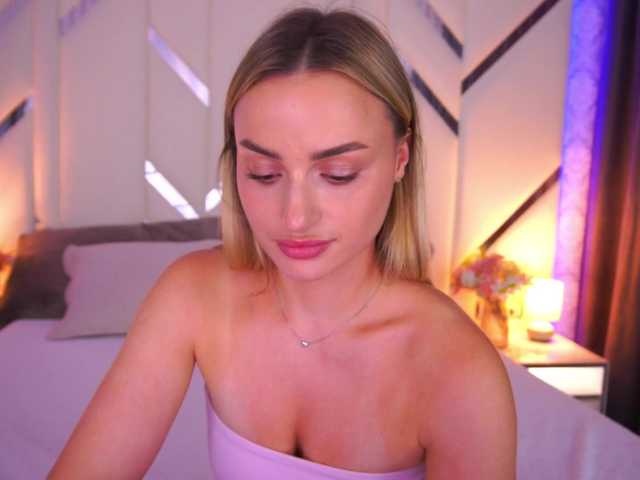 FloraGreys online show from July 24, 4:43 pm