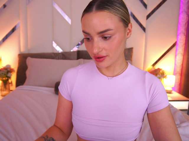 FloraGreys online show from July 29, 4:47 pm