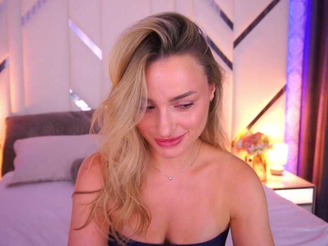FloraGreys online show from July 30, 8:21 am