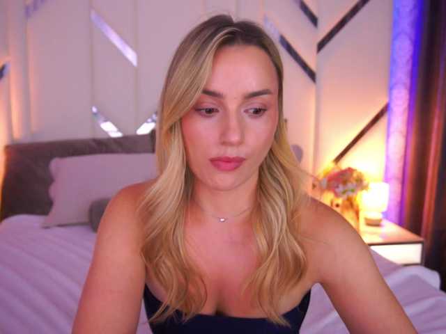 FloraGreys online show from July 30, 3:52 pm