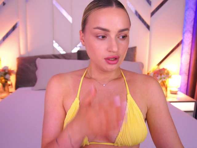 FloraGreys online show from July 31, 12:44 pm