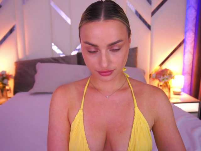 FloraGreys online show from July 31, 2:34 pm