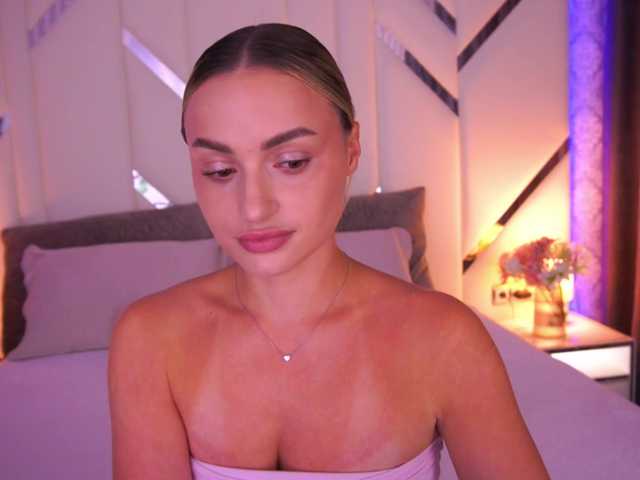 FloraGreys online show from August 13, 7:33 am