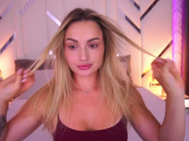 FloraGreys online show from August 14, 4:32 pm