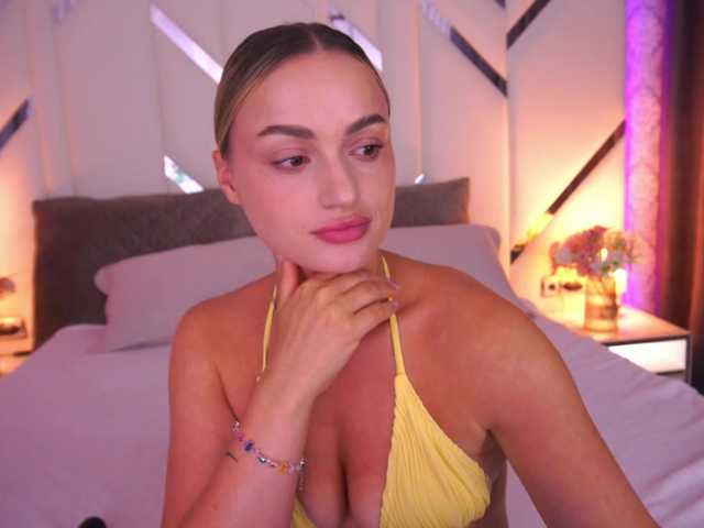 FloraGreys online show from August 15, 1:59 pm
