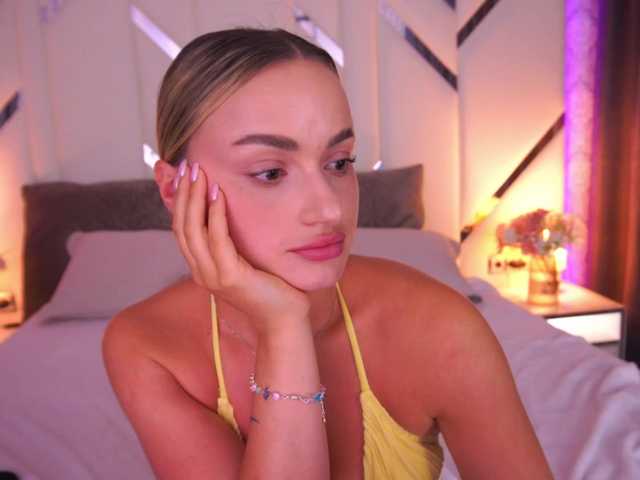 FloraGreys online show from August 15, 5:39 pm