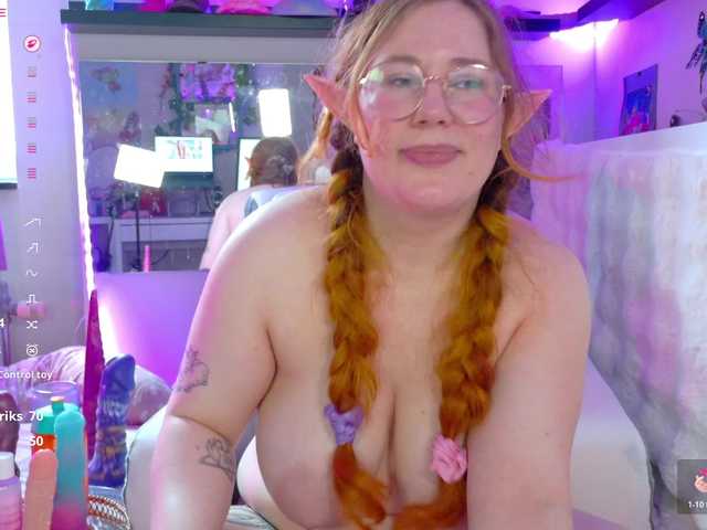 FluffyRainbowKity online show from July 18, 1:34 pm