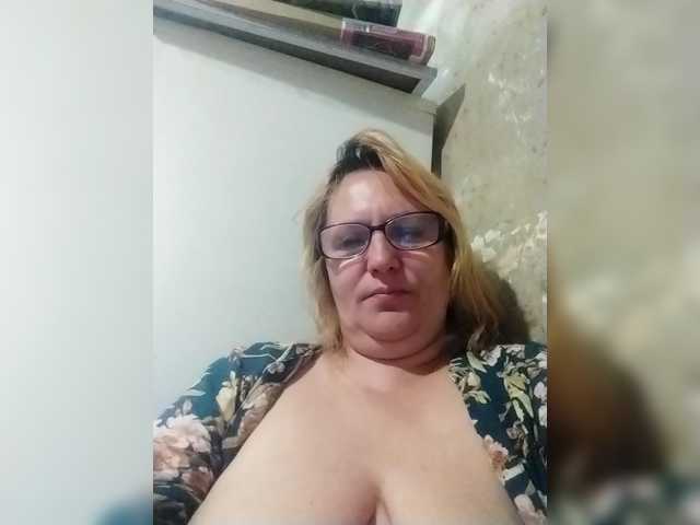 ForestLadyXL online show from August 14, 1:15 pm