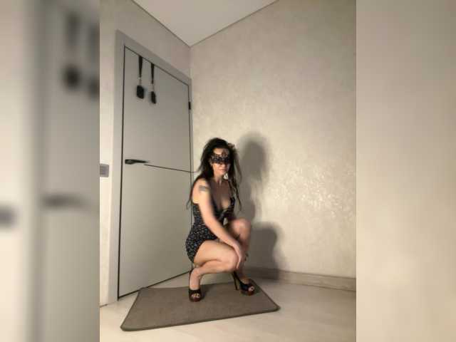 FoxAlice2026 online show from June 10, 9:10 pm