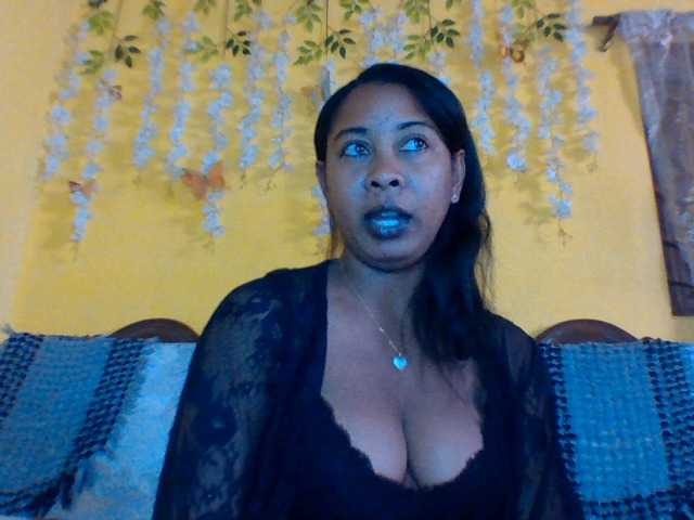FredahSannie online show from July 6, 12:19 pm