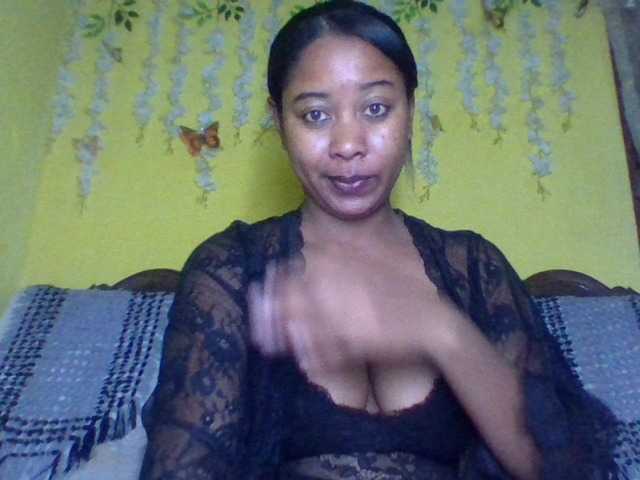 FredahSannie online show from July 14, 3:22 am