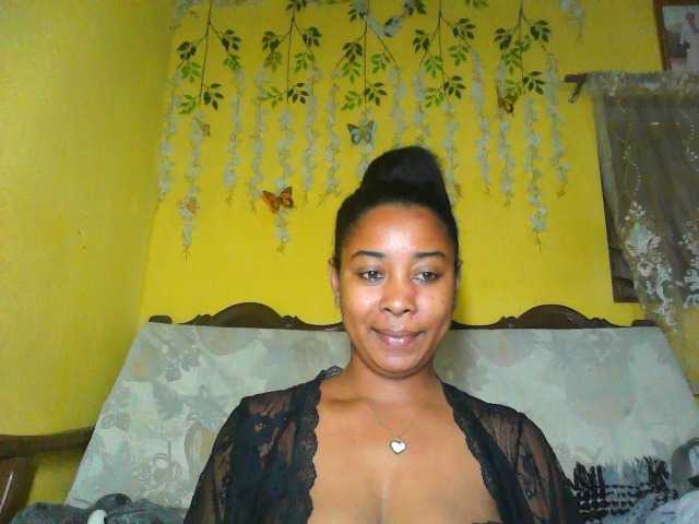 FredahSannie online show from July 17, 6:46 am