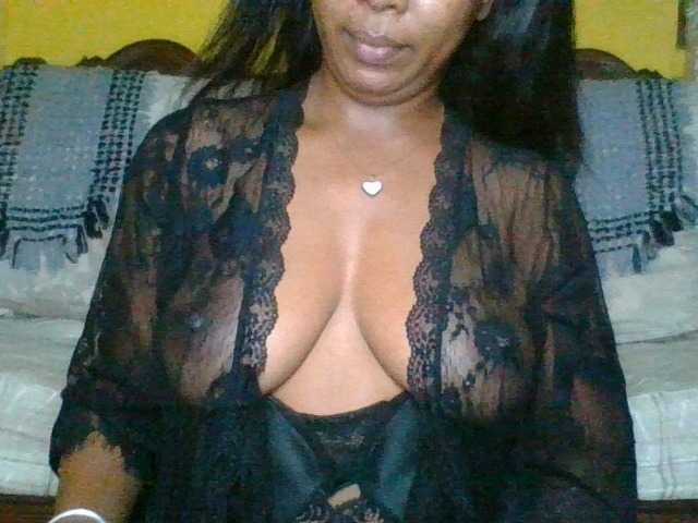 FredahSannie online show from July 23, 11:56 am