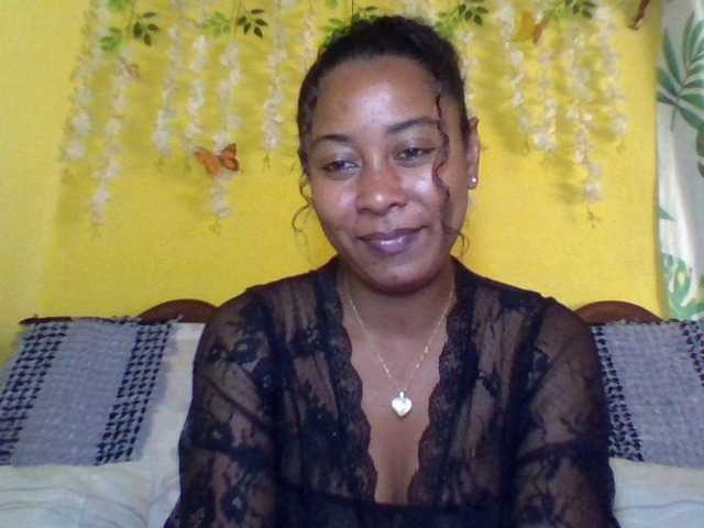 FredahSannie online show from August 16, 9:24 am