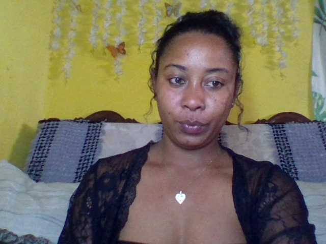 FredahSannie online show from August 16, 10:30 am