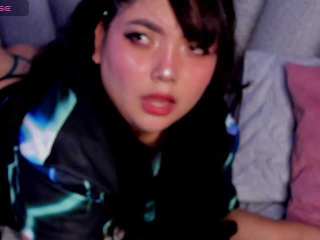 Frehia online show from May 7, 10:00 pm