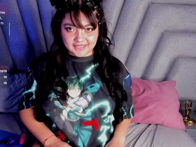 Frehia online show from May 8, 2:46 am
