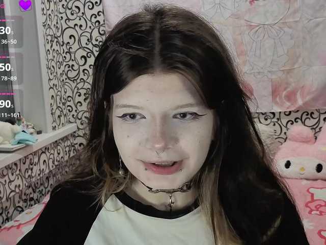 FrirenLovv online show from August 14, 4:21 pm