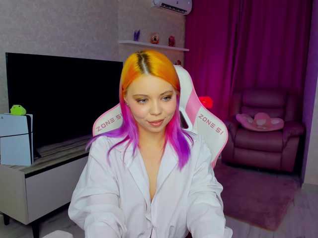 FunnyVibe online show from July 9, 9:42 pm