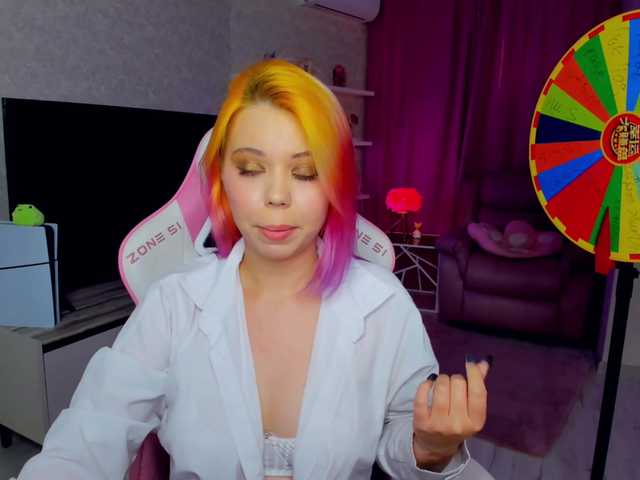 FunnyVibe online show from July 10, 3:12 am
