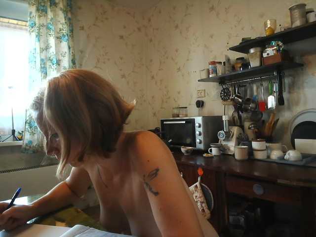 GLAMYR252 online show from August 10, 10:05 am