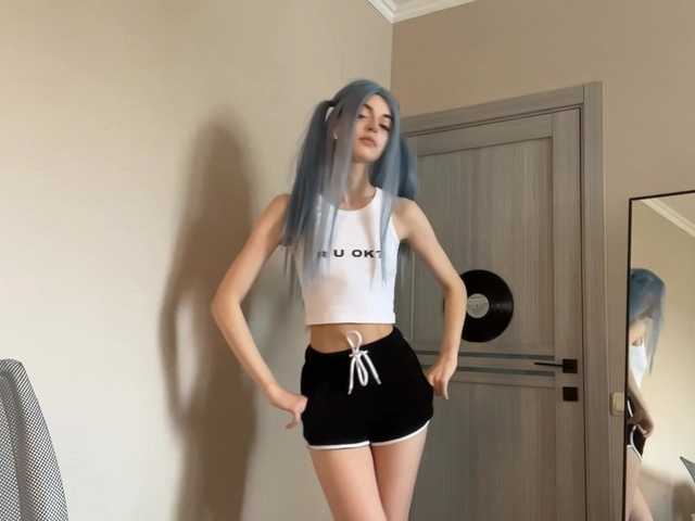 GennyValerio online show from July 17, 9:09 am