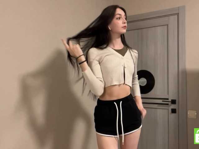 GennyValerio online show from August 14, 5:27 pm