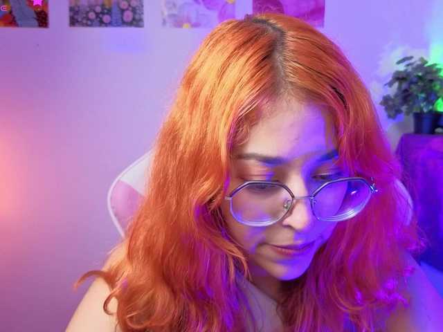 Gigimoon online show from June 6, 2:28 am