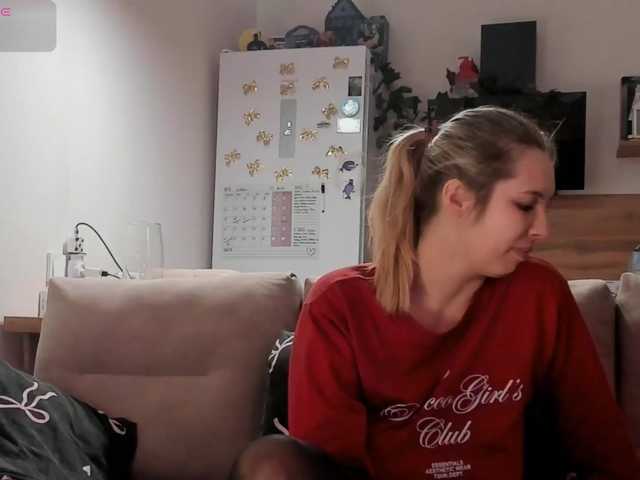 Girlalonehome online show from August 1, 9:43 pm