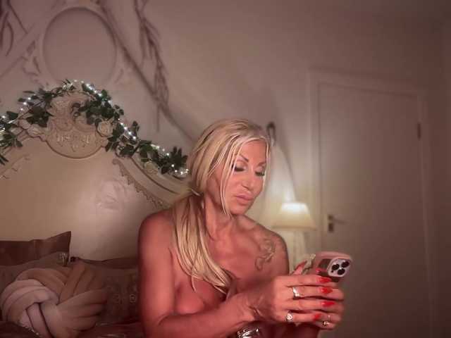 GoddessAnnaxxx online show from July 31, 7:52 pm