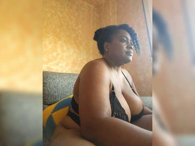 GoddessCarrie online show from August 11, 2:41 pm