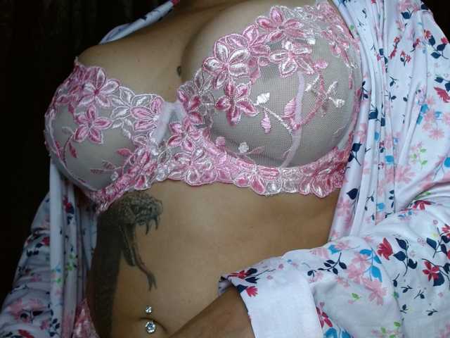 helooo1 online show from August 4, 9:45 pm
