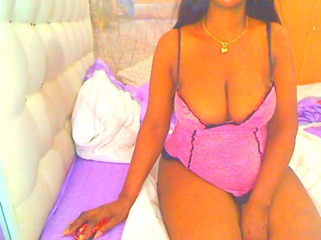 HOTLILLIE online show from August 11, 8:55 pm