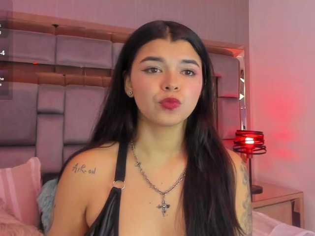 HannaEvans online show from August 6, 9:14 pm